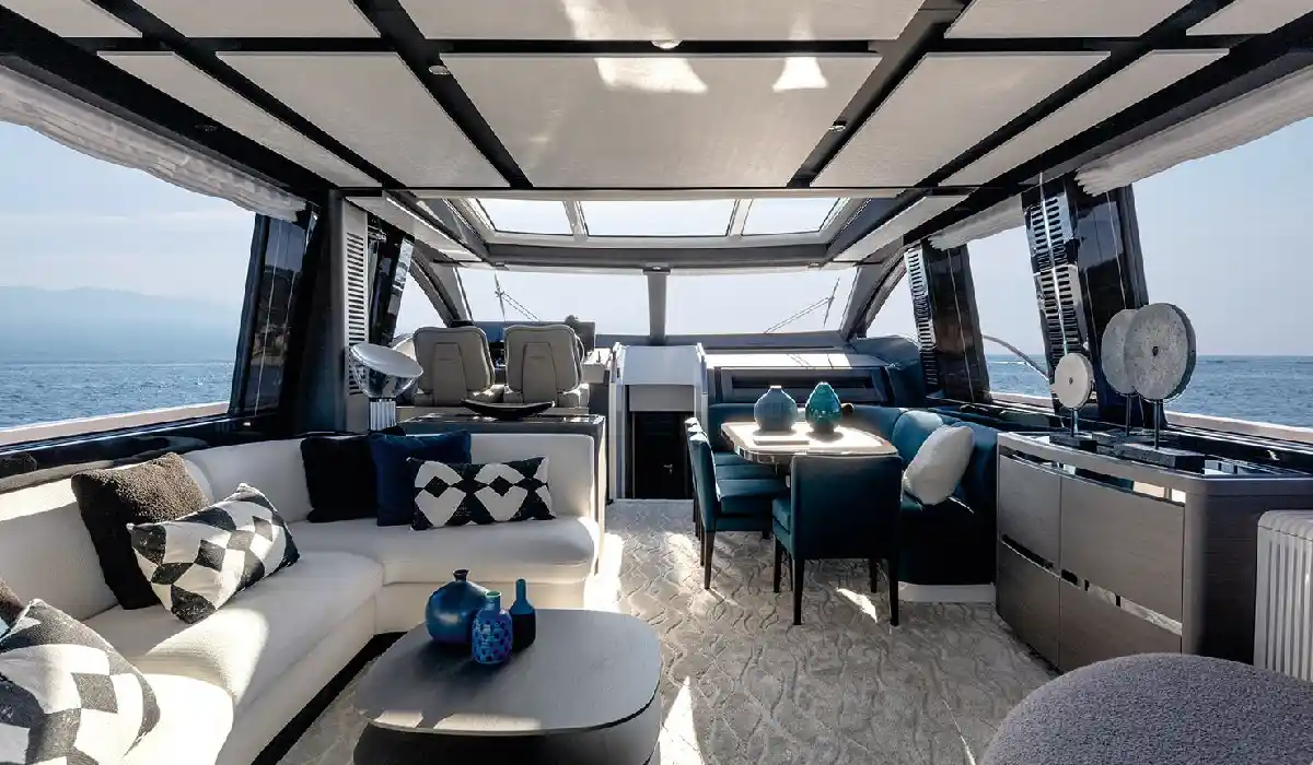Azimut - S8 Myne - Best Yacht Rentals - Best Preowned Yachts - Exclusive Concierge Club.webp